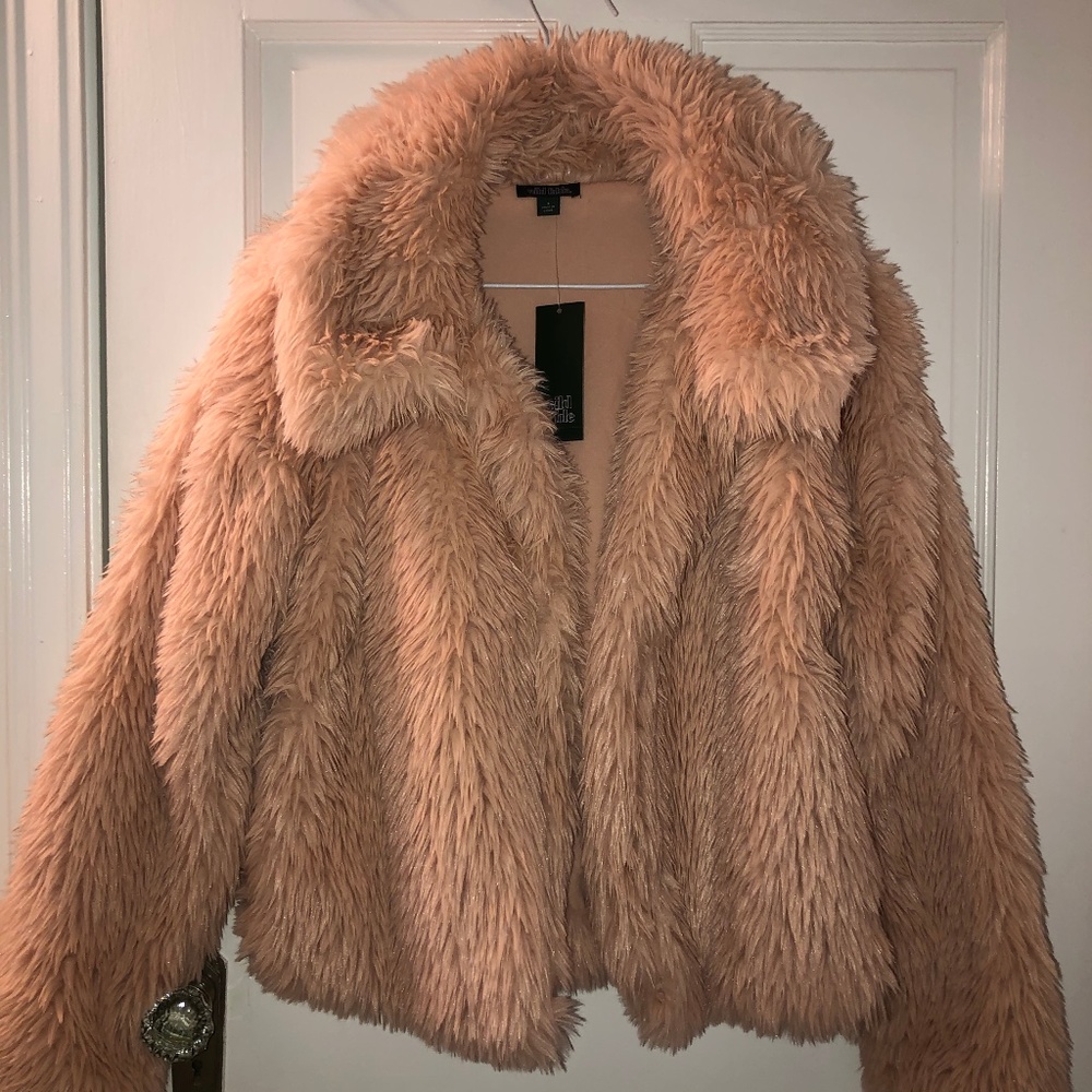 NWT Wild Fable Blush Faux Fur Cropped Jacket